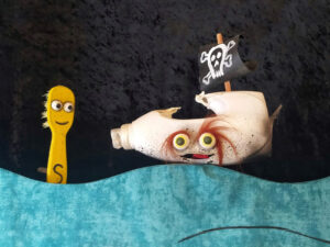 Sammy und das Piratenschiff - Die-ungewoehnliche-Reise-einer-Zahnbürste_wolfsburger-figurentheater-compagnie_1